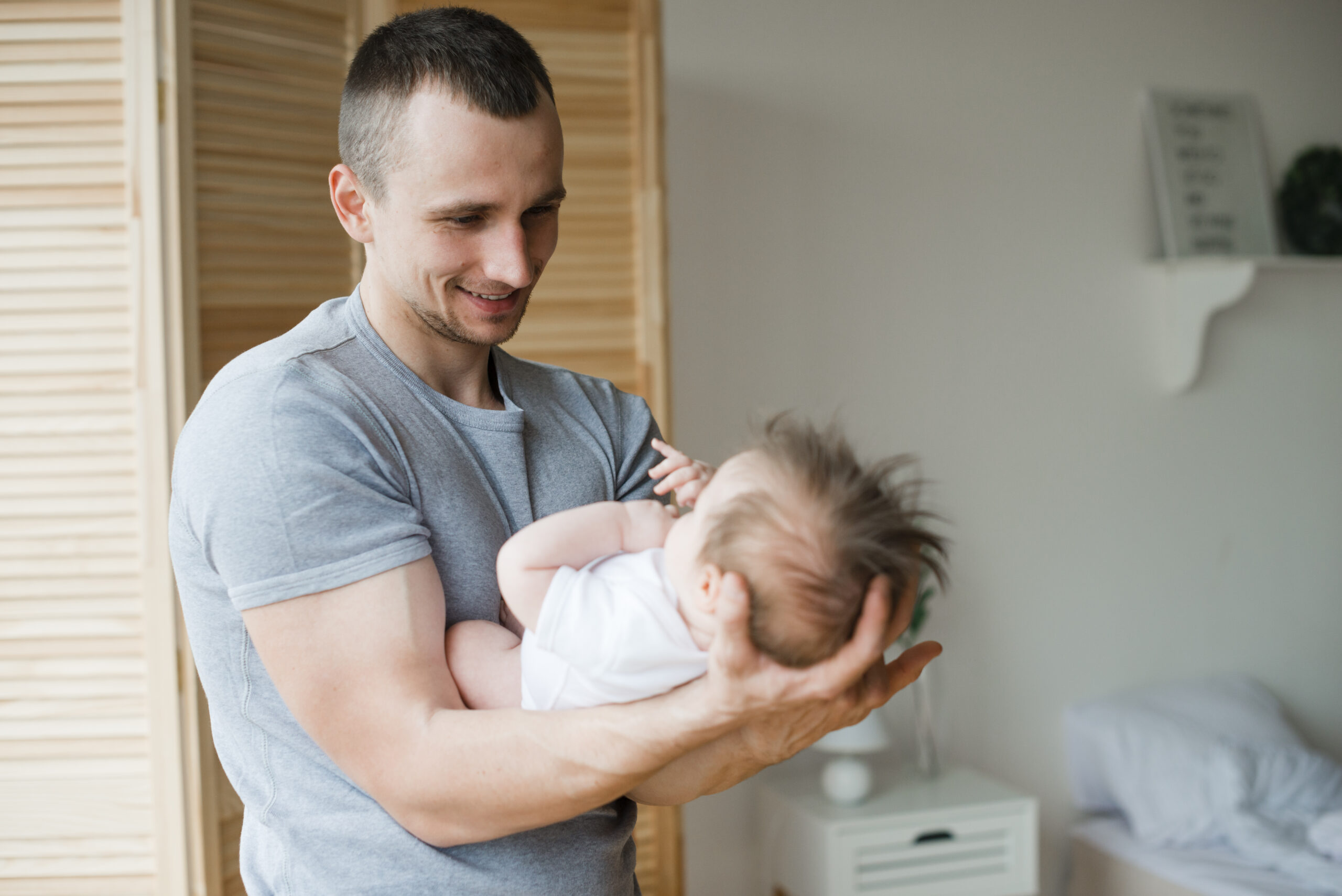 how to bond with your newborn baby as a father